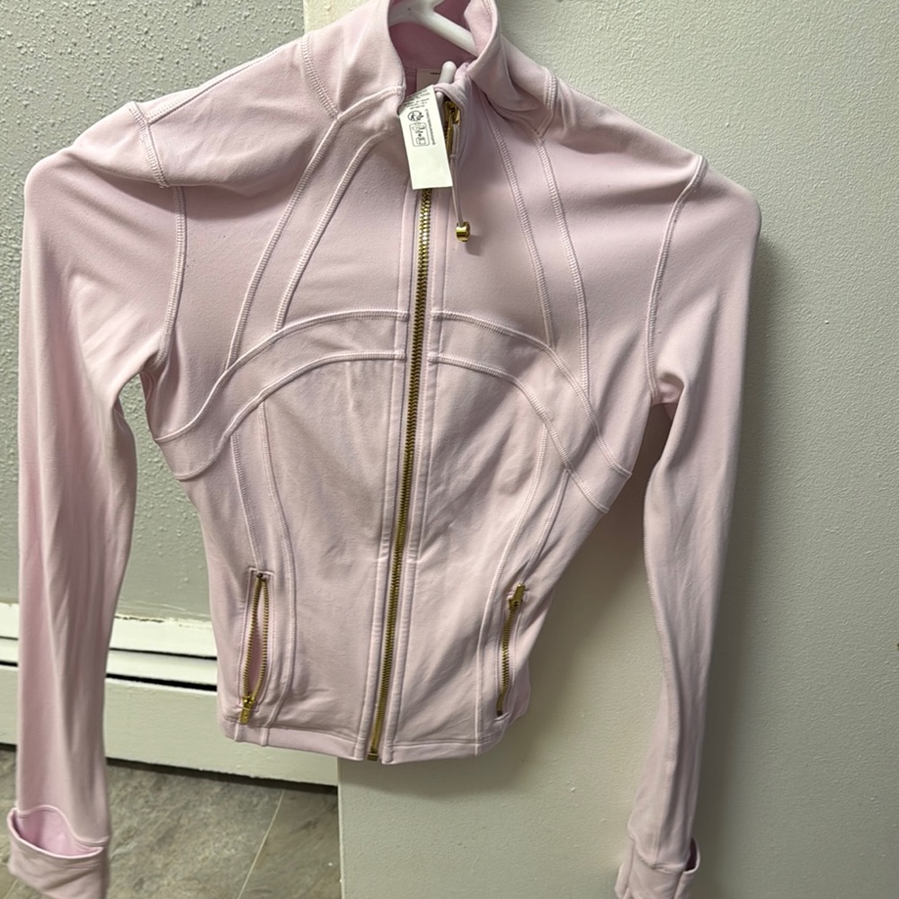 Lululemon Athletica Pink Bomber Jacket Sleek Athletic Fit